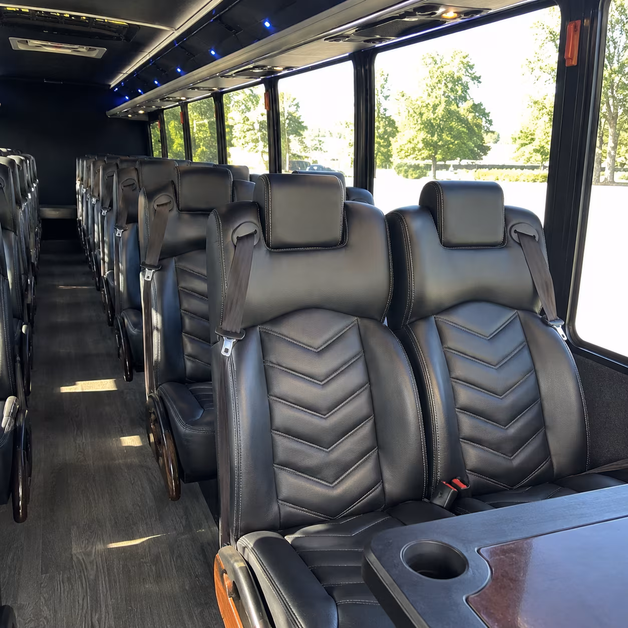bus rentals for brewery and winery combo tours around salem