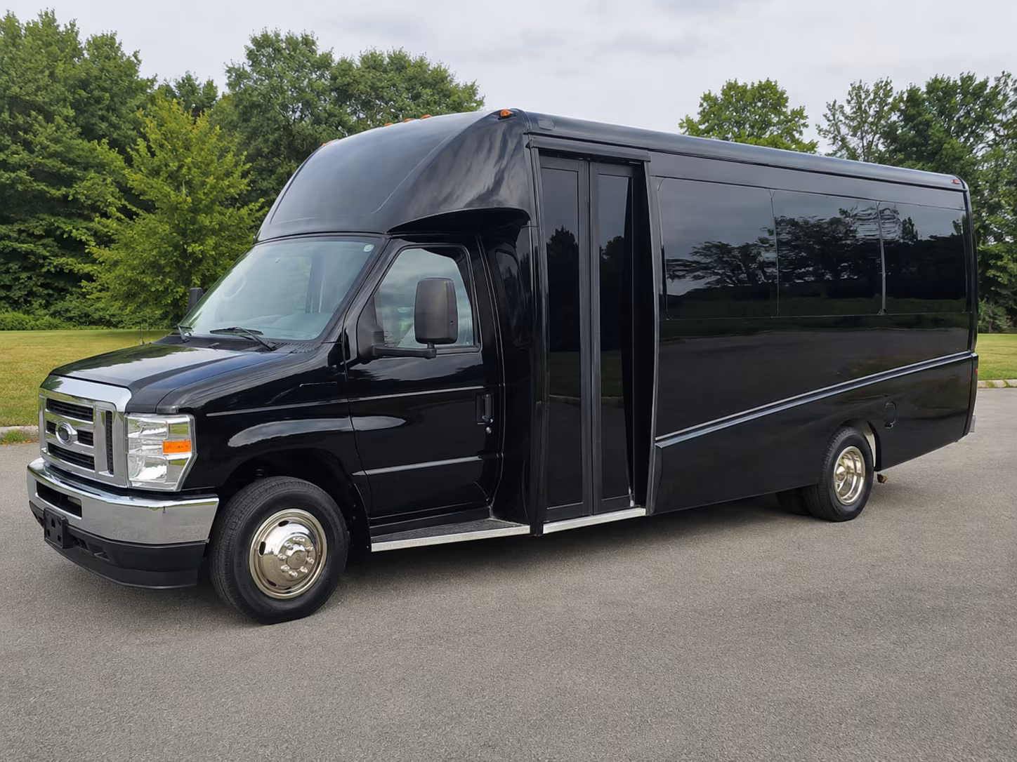 charter buses for oregon state capitol and government field trips in salem