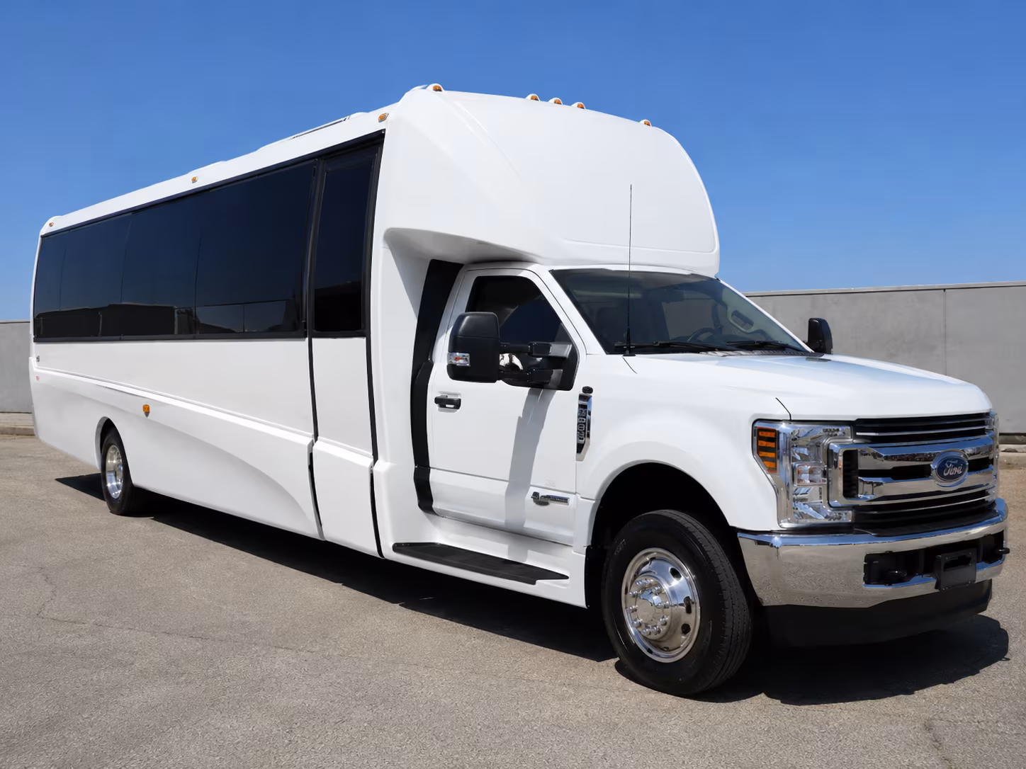 charter buses for salem festivals and outdoor events