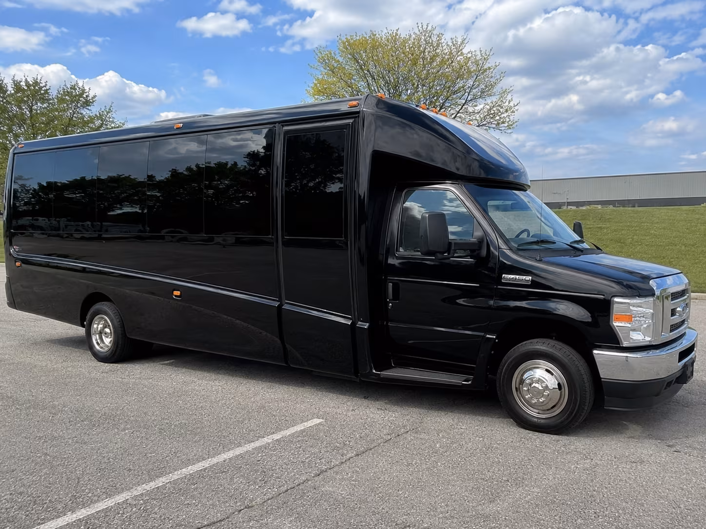 charter buses to shows at the elsinore theatre and salem s historic venues