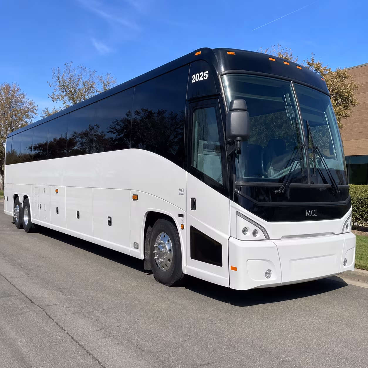 employee shuttle buses for seasonal and event based workforce surges in salem