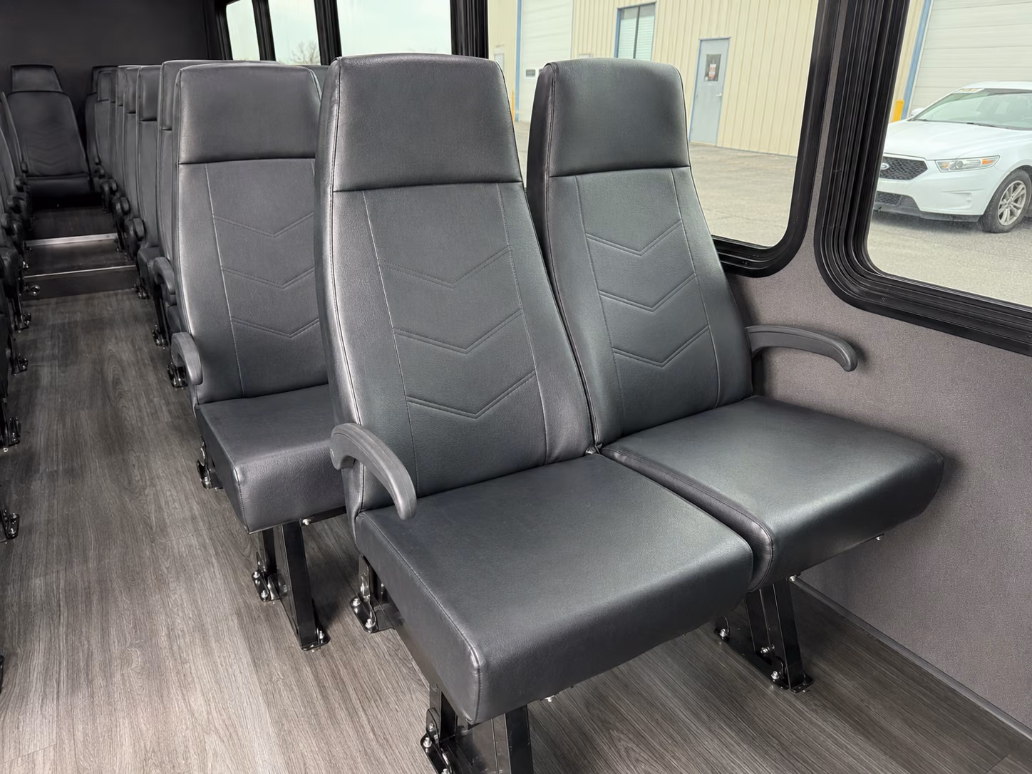 minibus rentals for small salem prom groups