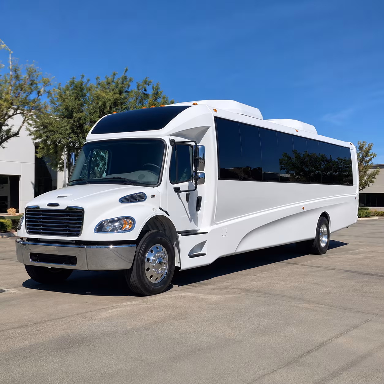 salem 28 passenger minibus
