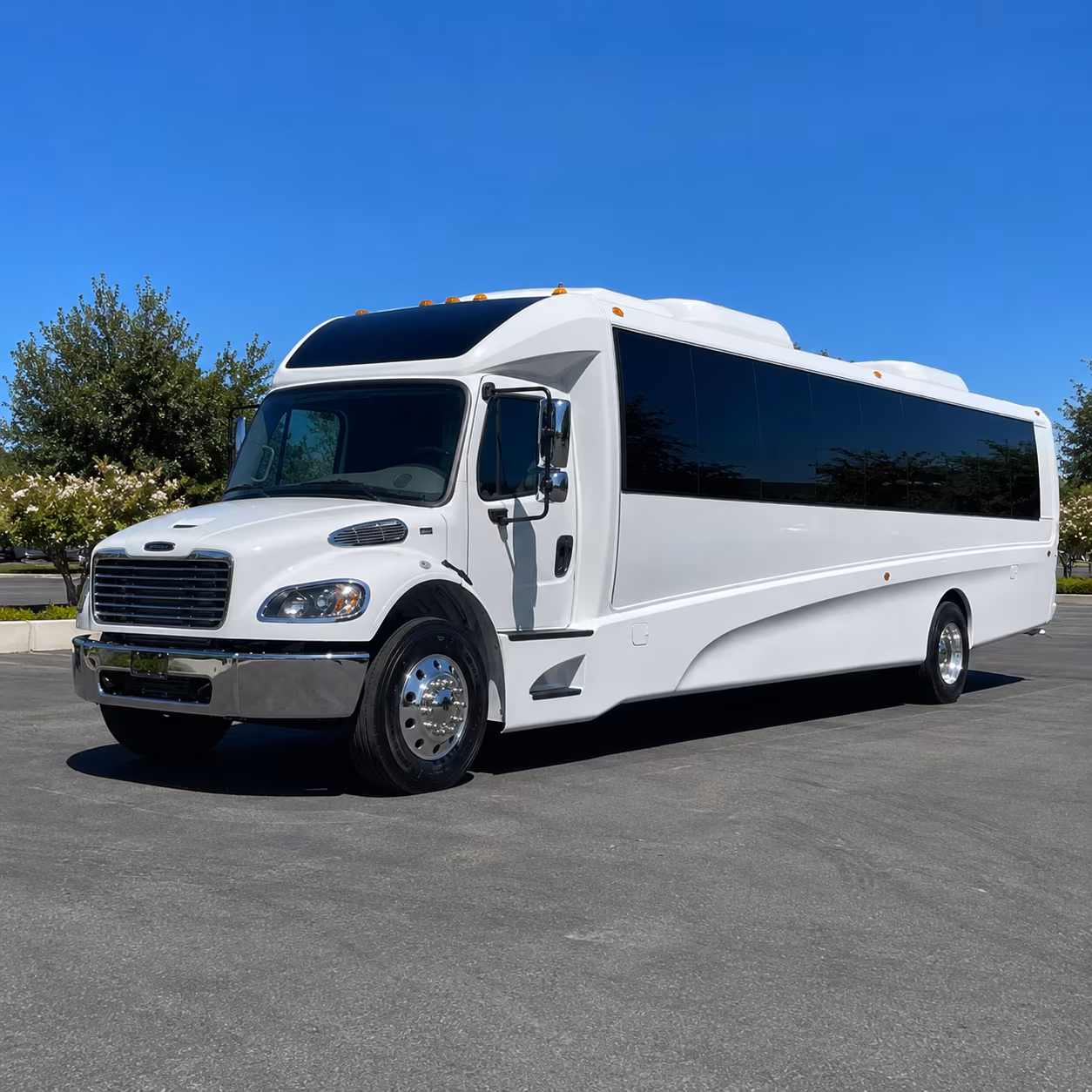 salem 35 passenger minibus